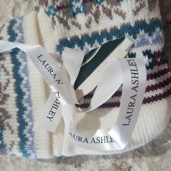 Laura Ashley Cozy Holiday Socks One Size - Picture 3 of 4